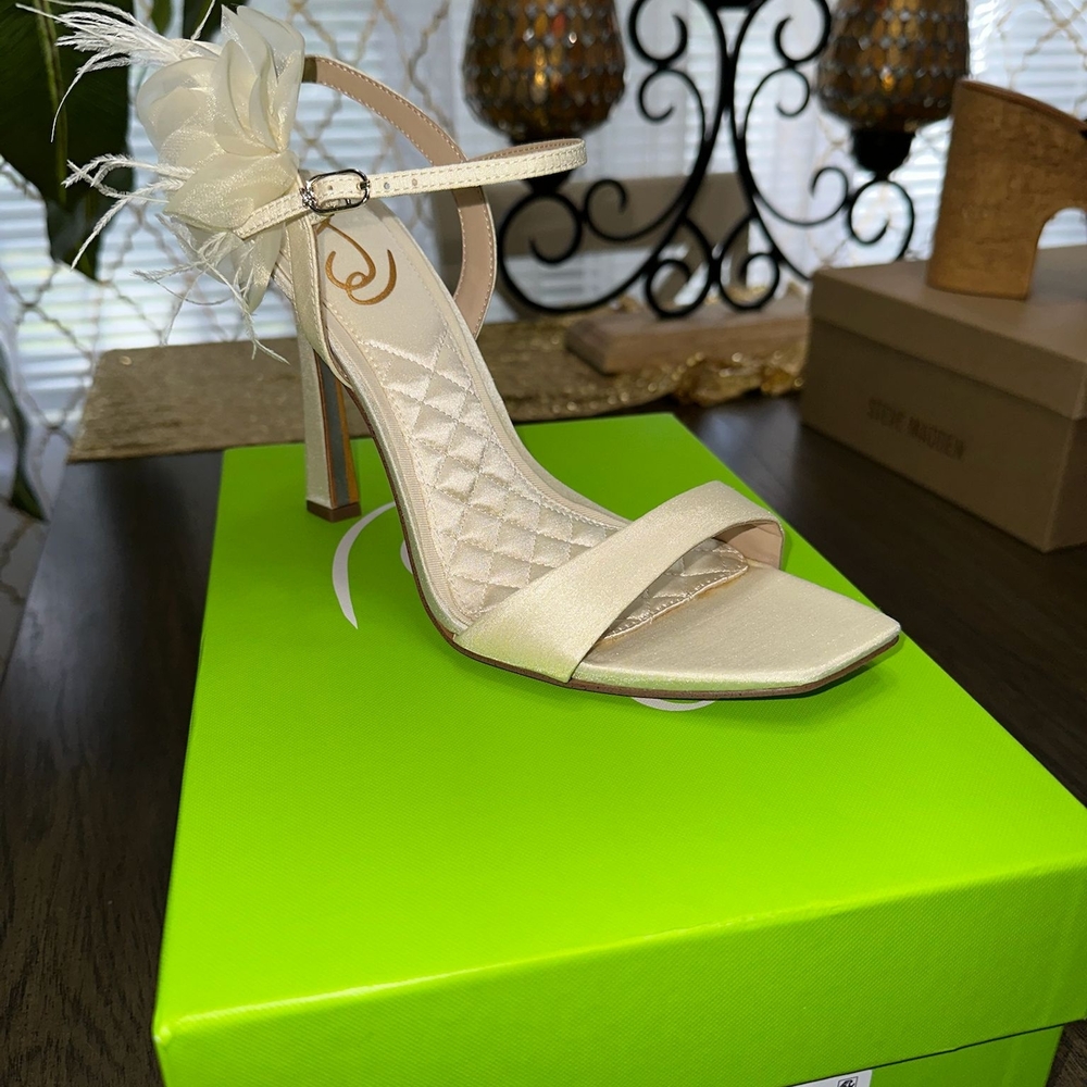 *Brand NEW* Sam Edelman Elegant Cream Ankle Strap Heels